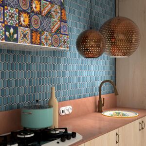 Inspiring Interiors with Hand-Painted Talavera Tiles from Mexico | This cheerful kitchen delights with its details, including hand-painted Talavera ceramic tiles above the countertop. The rich patterns and vibrant colors of these Mexican tiles are the focal point of the arrangement. Be inspired by Talavera ceramics and add energy and style to your kitchen.

Patchwork – Pablo: https://www.cerames.eu/pablo-original-talavera-tiles-from-mexico-30-pieces-964.html