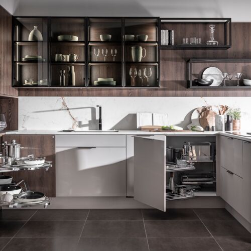 Corner storage