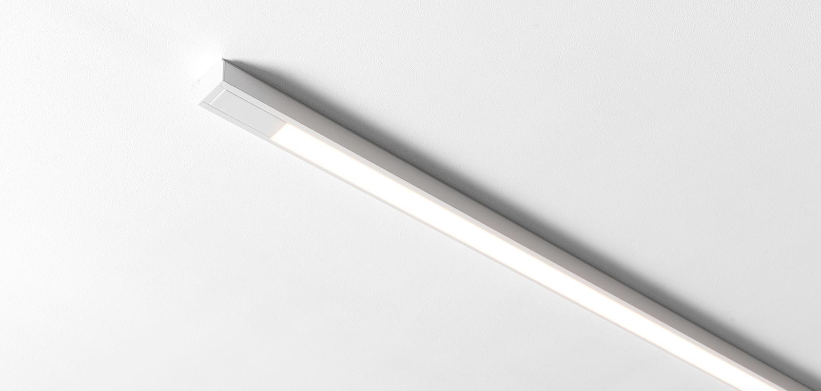 Track Lighting Systems, Pista linear, Modular Lighting Instruments