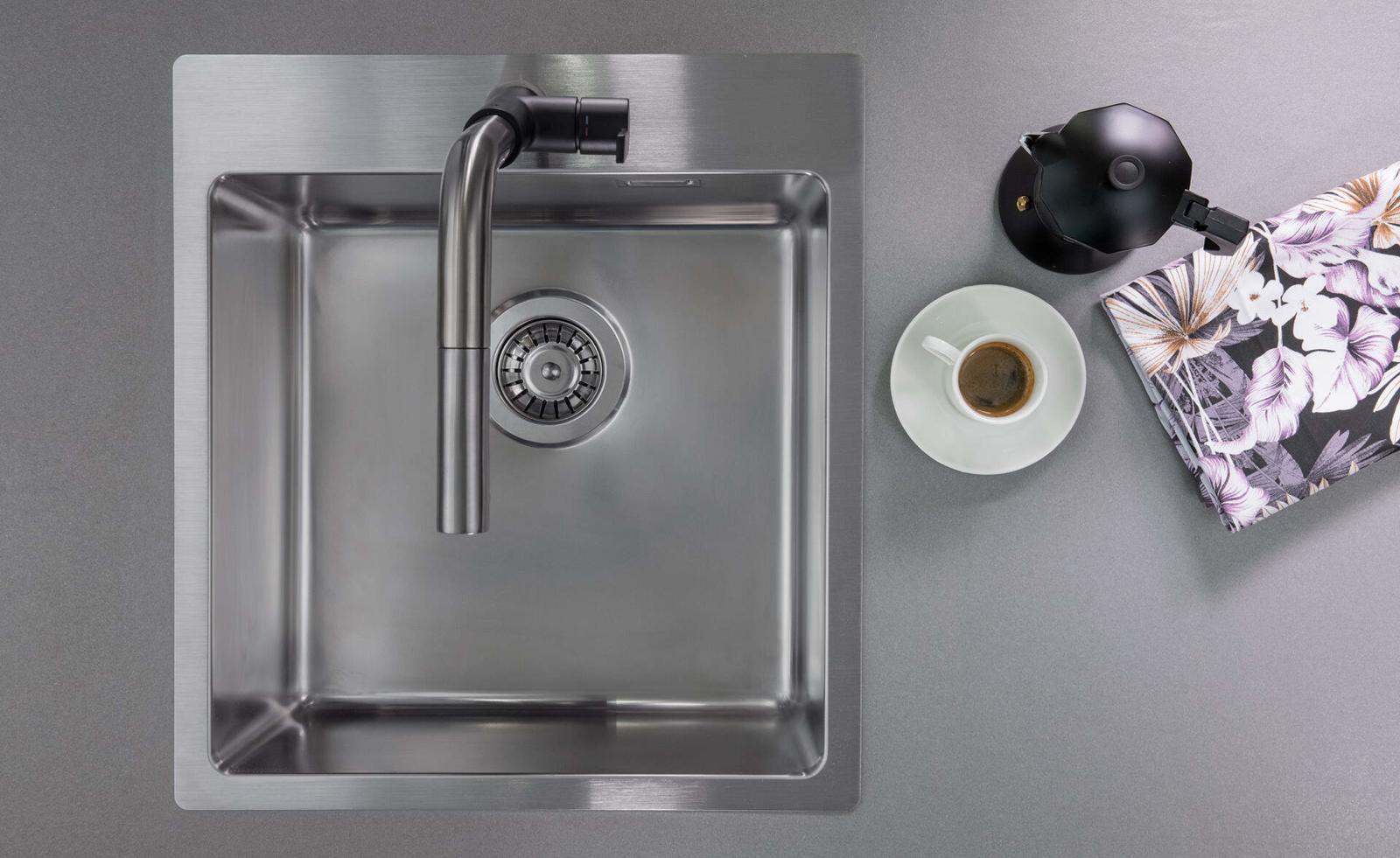 Baterie kuchenne, Bateria kuchenna z wyciąganą wylewką, Deante