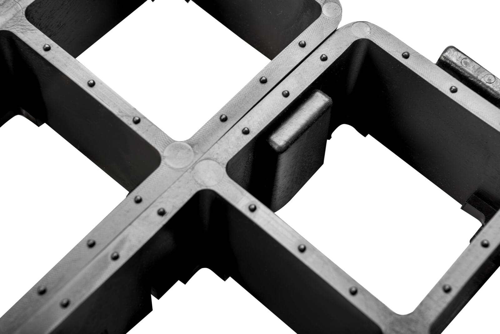 Lawn grille, INOVGREEN HL40, TPP Thermoplastics Polska Sp. z o.o.