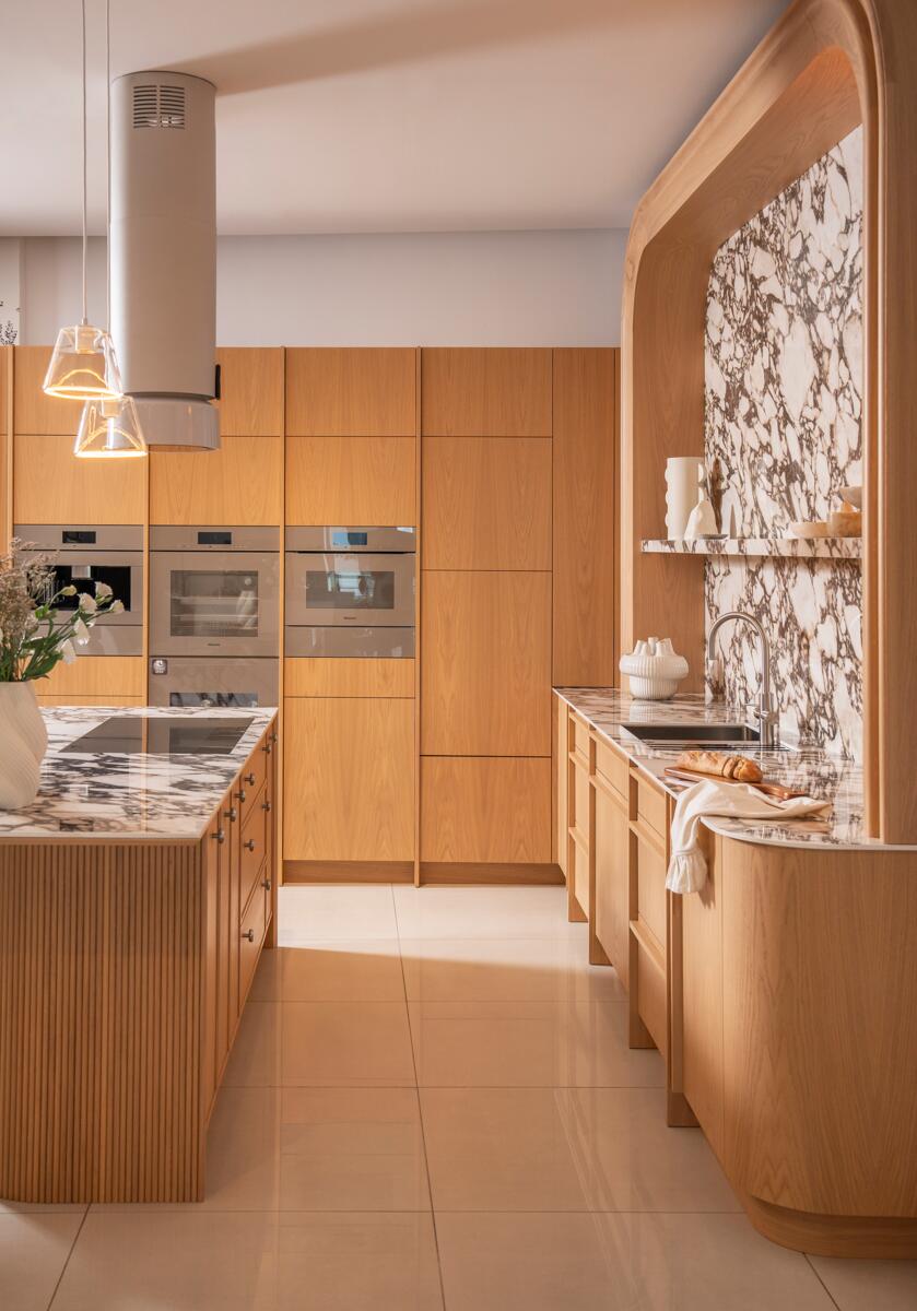 Under-counter storage in the cooking zone