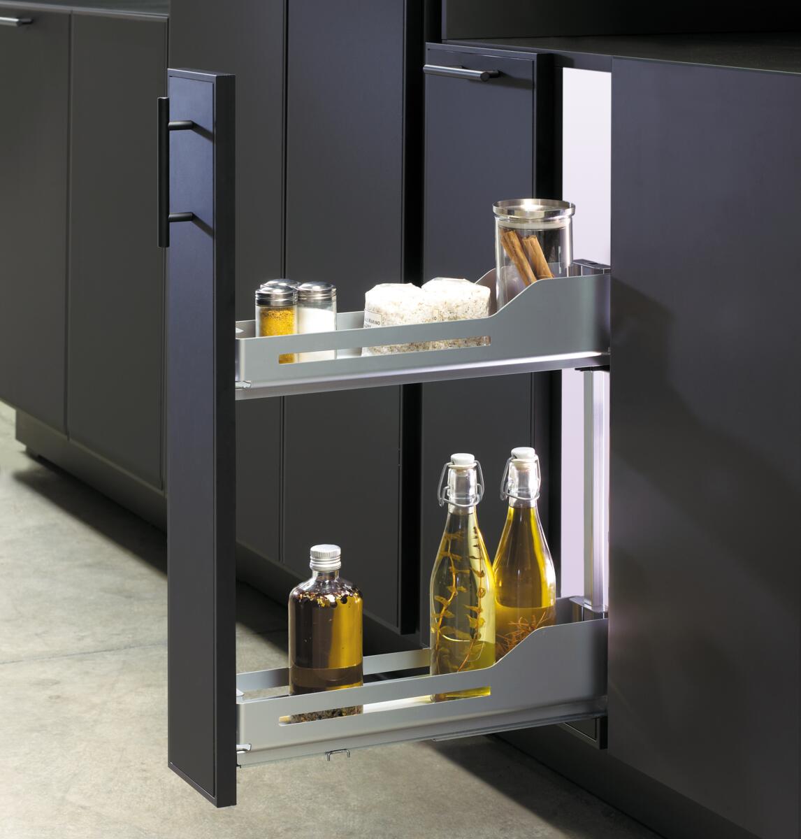 Under-counter storage in the cooking zone