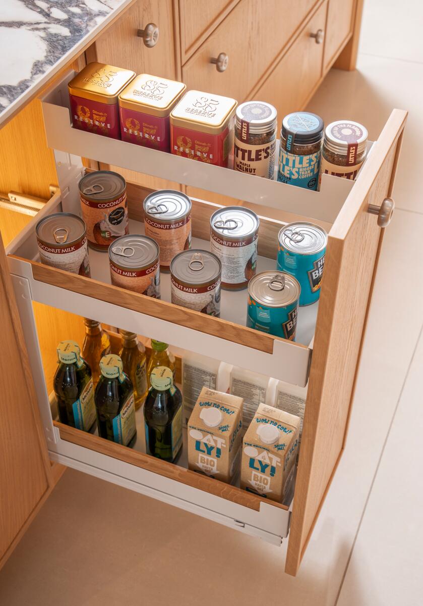 Under-counter storage in the cooking zone