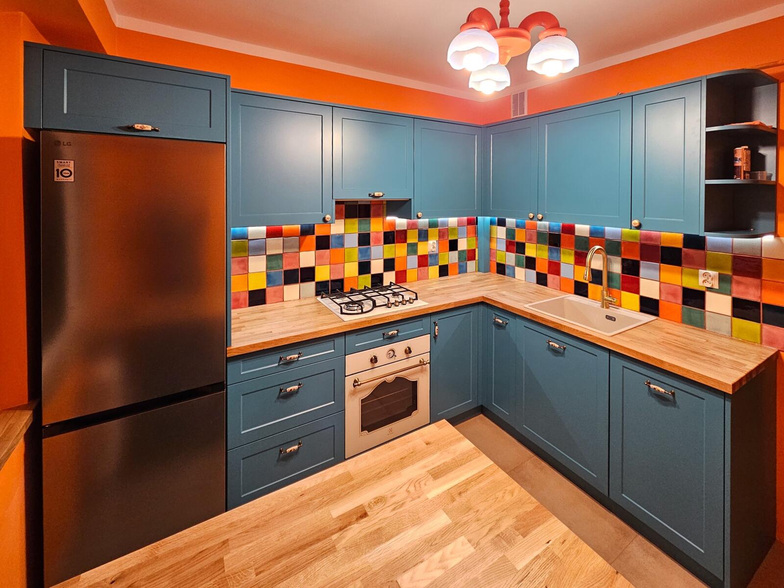 Energetic Kitchen in the Colors of Mexico