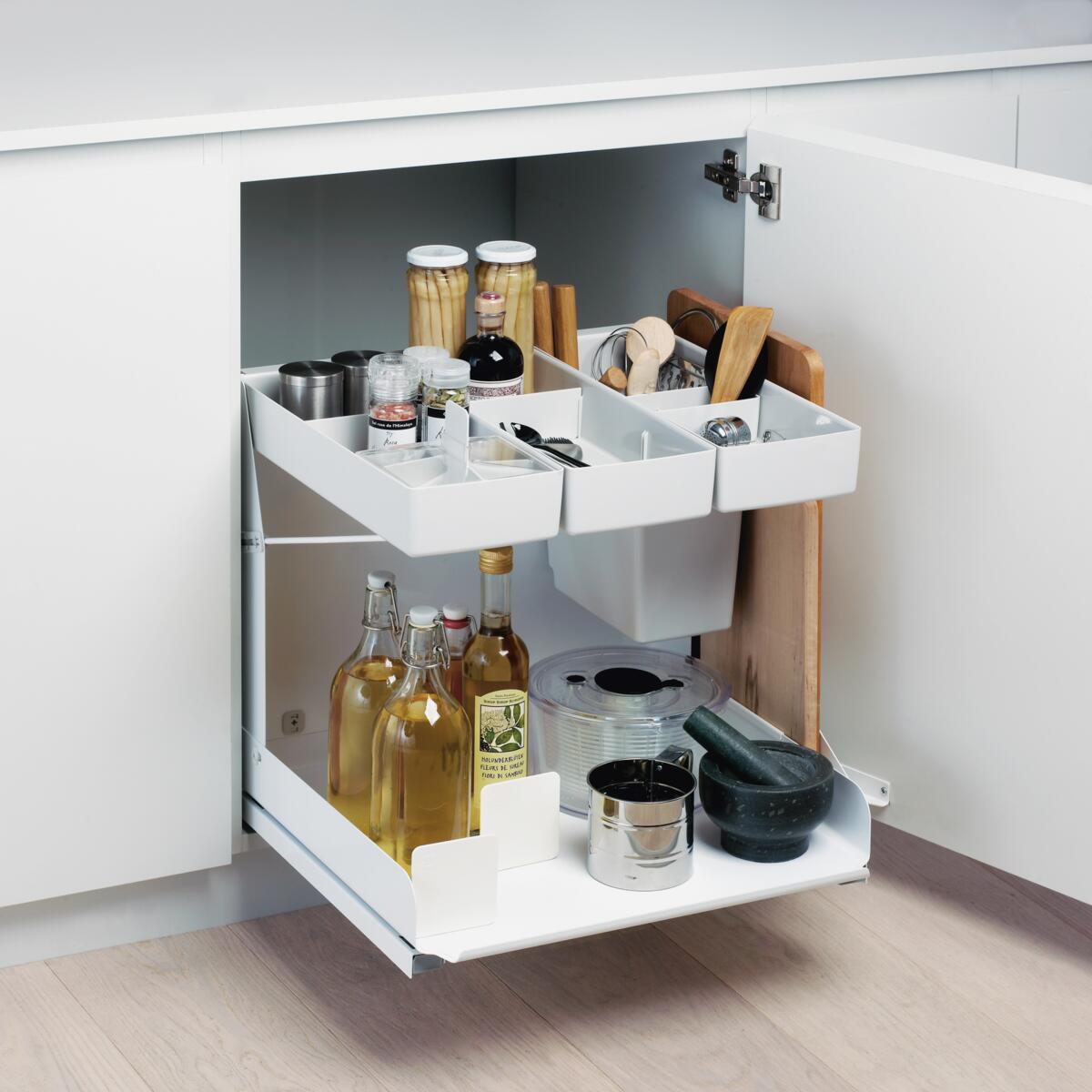 Under-counter storage in the cooking zone