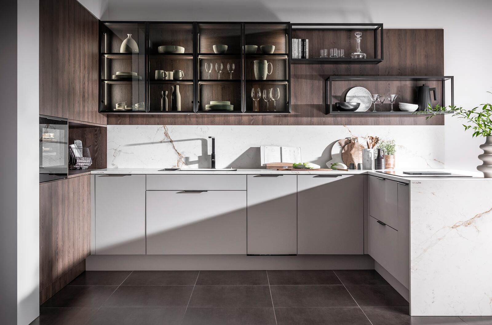 Corner storage