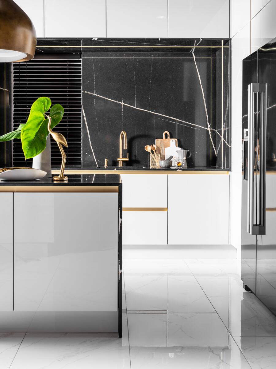 Furniture accessories, The horizontal handle-less rail C, PEKA