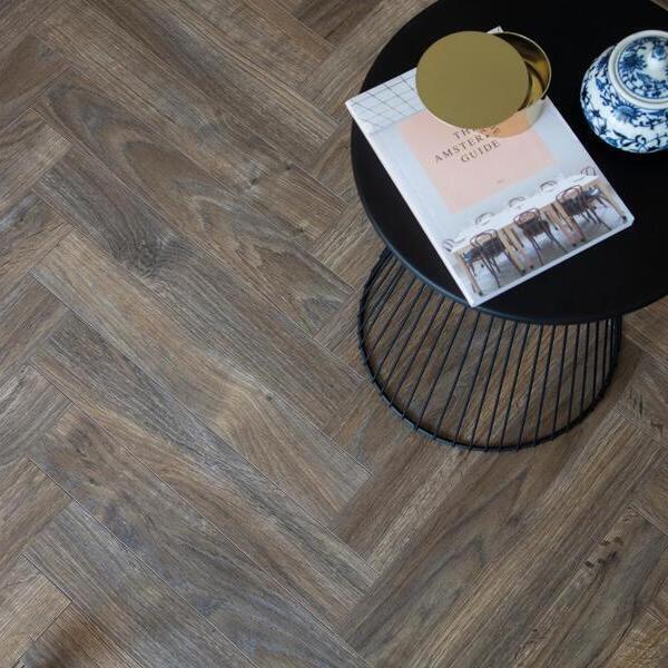 Laminate Flooring, Java Brown / Chateau+, BERRYALLOC NV