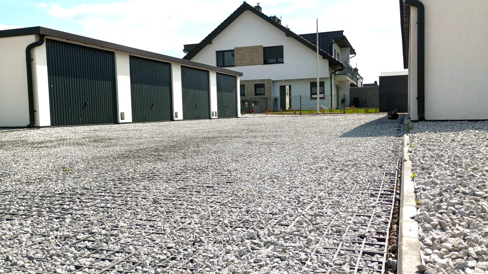 Lawn grille, INOVGREEN HL40, TPP Thermoplastics Polska Sp. z o.o.