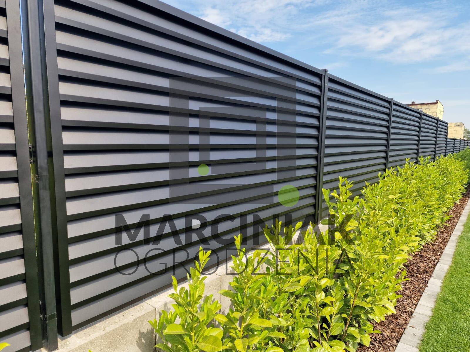 Louver fence panel, no visible gaps from the front,...