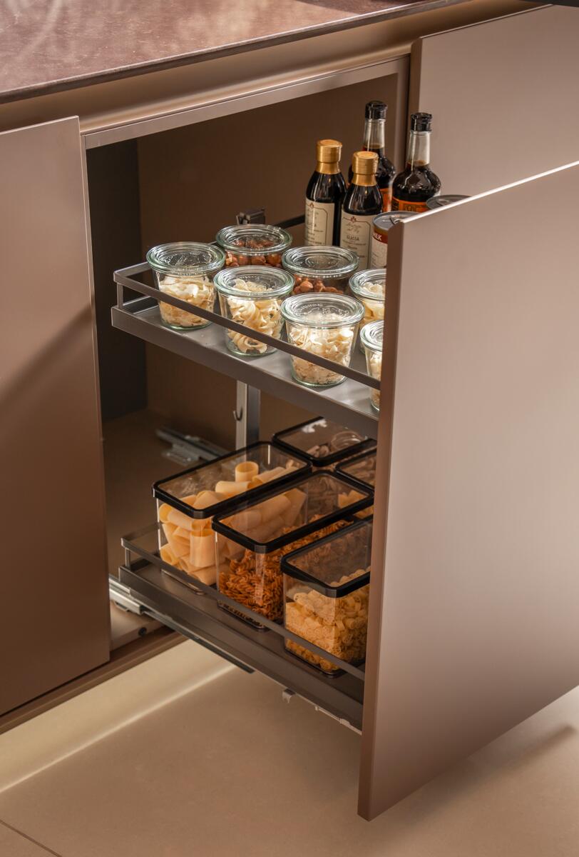 Under-counter storage in the cooking zone